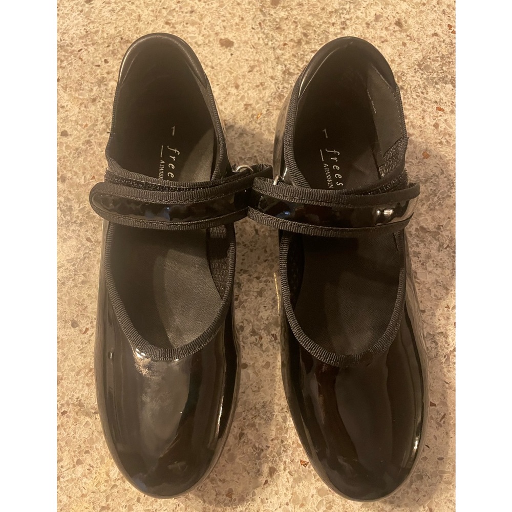 Freestyle tap shoes